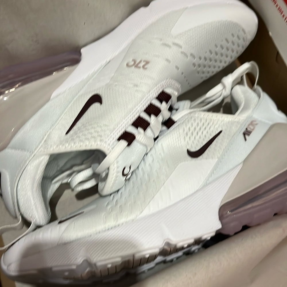 Nike Air Max 270